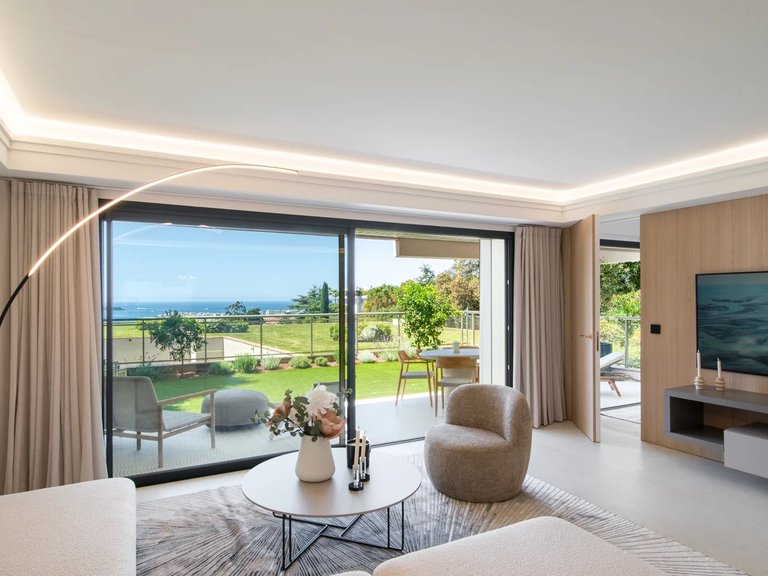 Apartment for Sale in Cannes, Cannes Area 4
