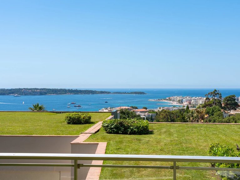 Apartment for Sale in Cannes, Cannes Area 5