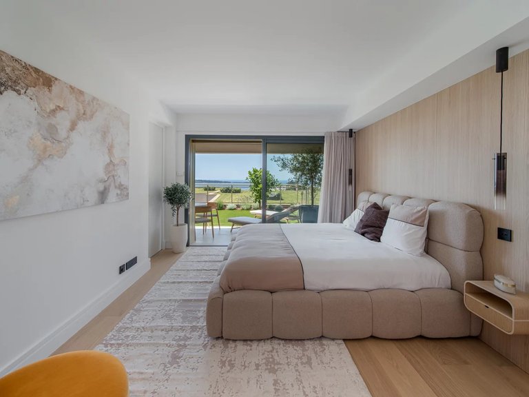Apartment for Sale in Cannes, Cannes Area 8