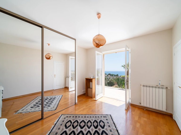 Villa for Sale in Cannes, Cannes Area 14