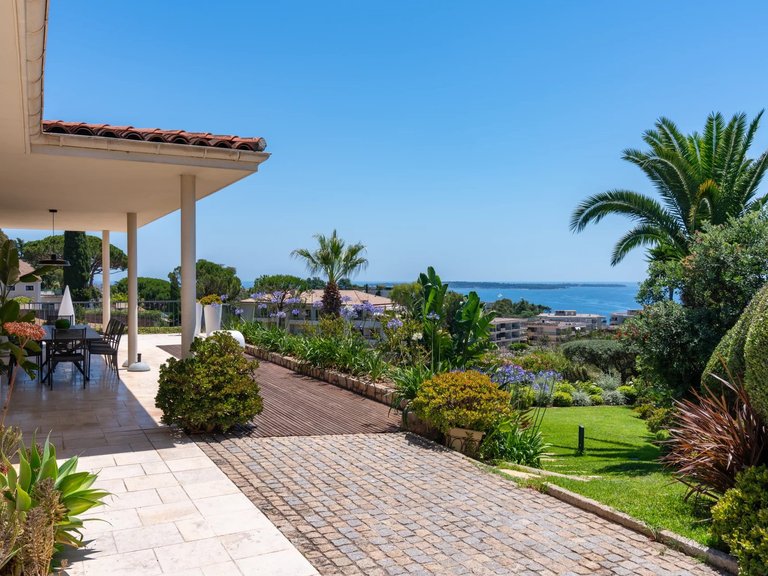 Villa for Sale in Cannes, Cannes Area 5