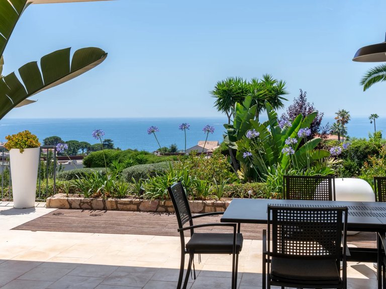 Villa for Sale in Cannes, Cannes Area 6