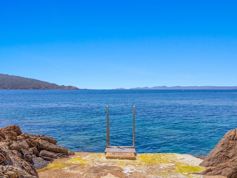Villa for Sale in Ile Du Levant, Provence Coast (cassis To Cavalaire) 11