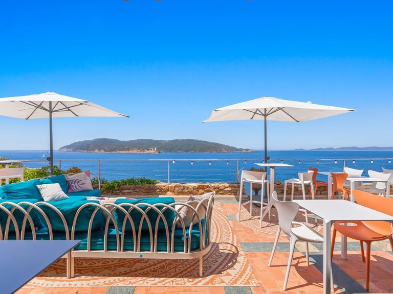 Villa for Sale in Ile Du Levant, Provence Coast (cassis To Cavalaire) 9