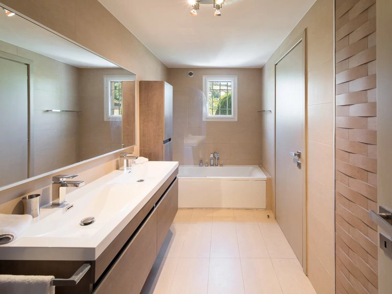 Apartment for Sale in Cannes, Cannes Area 5