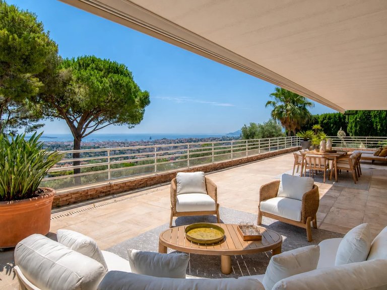 Apartment for Sale in Cannes, Cannes Area 10
