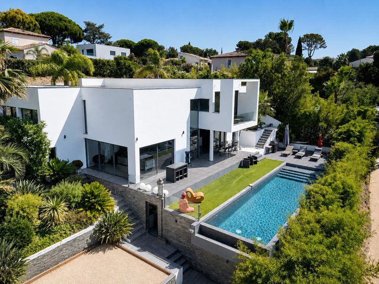 Villa for Sale in La Roquette Sur Siagne, Mougins, Valbonne, Grasse Area 1