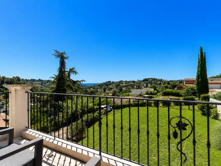 Villa for Sale in Biot, Mougins, Valbonne, Grasse Area 2