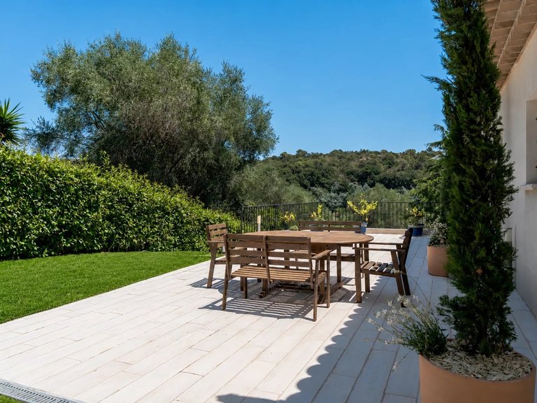 Villa for Sale in Biot, Mougins, Valbonne, Grasse Area 4