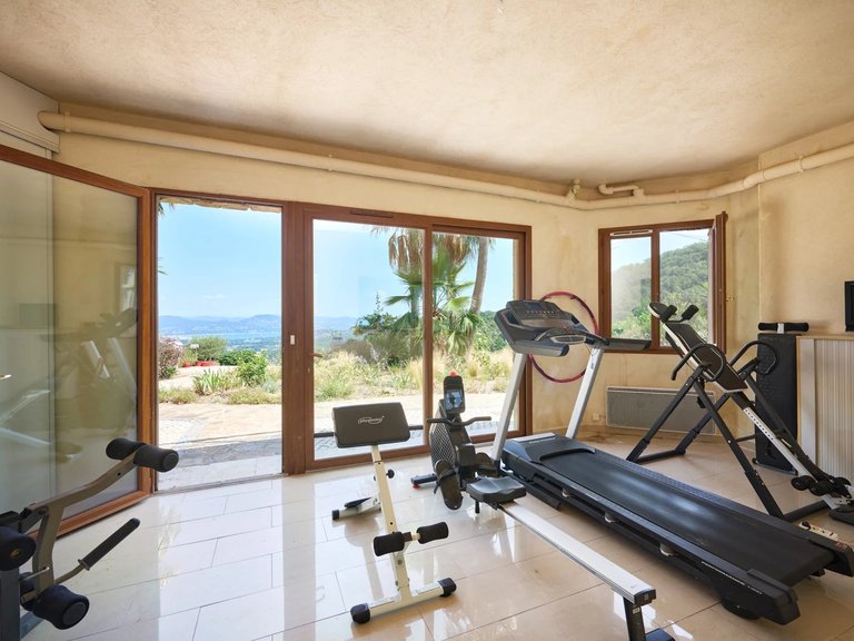 Villa for Sale in Gassin, St. Tropez, Grimaud Area 13