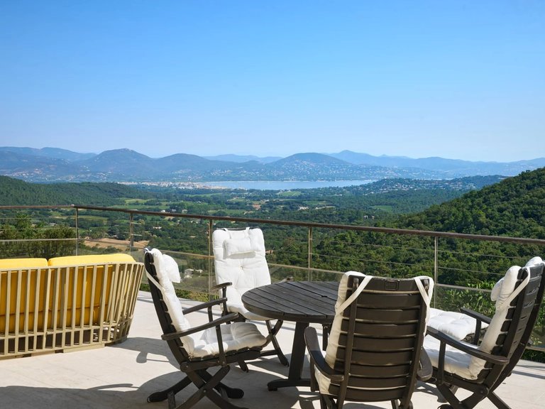 Villa for Sale in Gassin, St. Tropez, Grimaud Area 4
