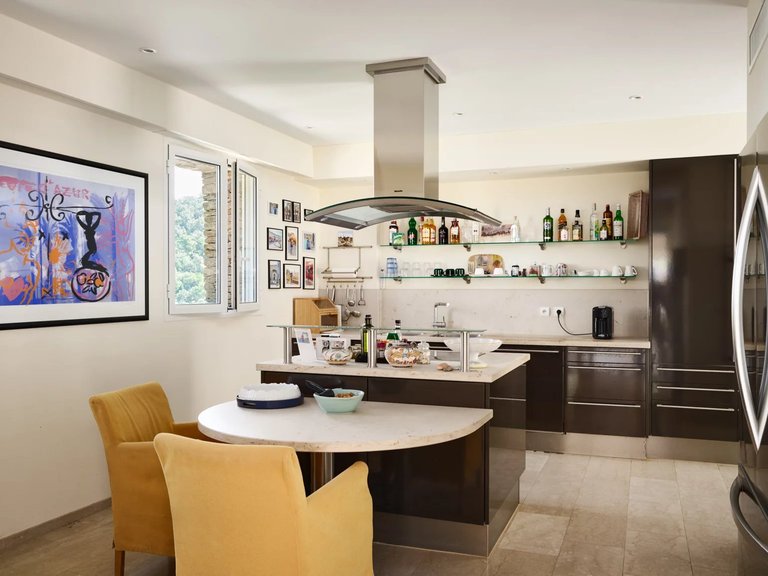 Villa for Sale in Gassin, St. Tropez, Grimaud Area 9