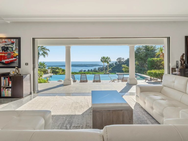 Villa for Sale in Cannes, Cannes Area 5