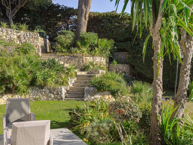 Villa for Sale in Cannes, Cannes Area 9