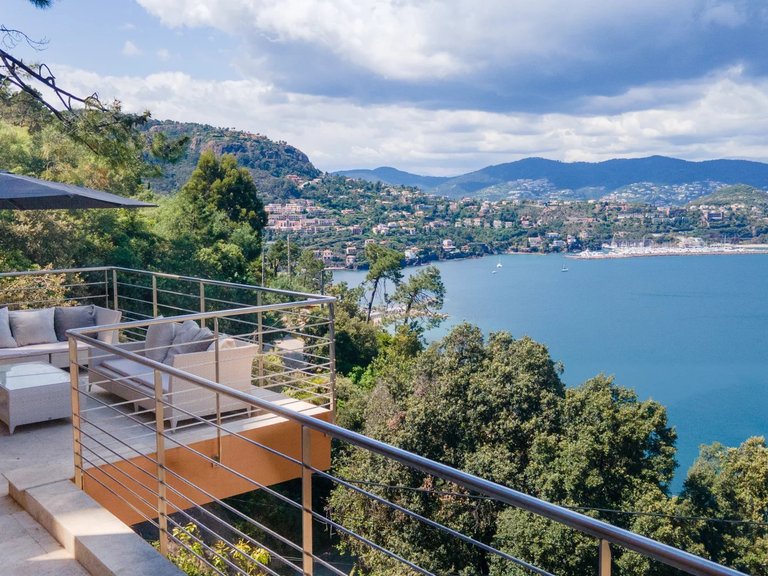 Villa for Sale in Theoule Sur Mer, Cannes Area 18