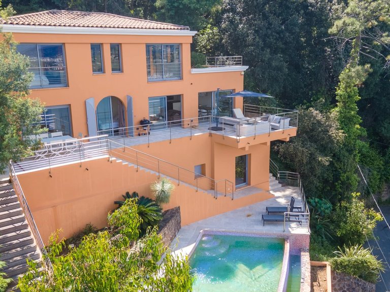 Villa for Sale in Theoule Sur Mer, Cannes Area 19
