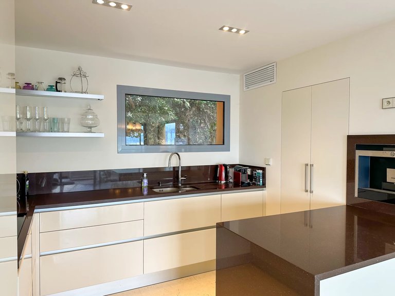 Villa for Sale in Theoule Sur Mer, Cannes Area 9