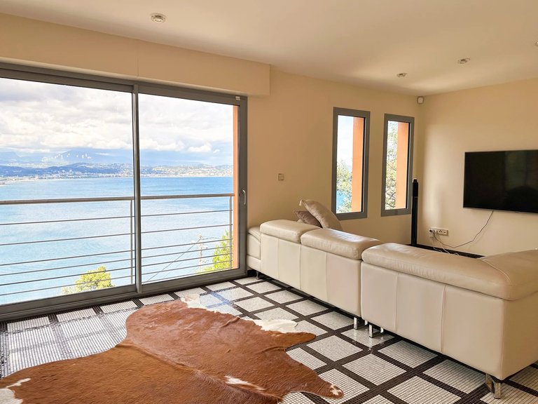 Villa for Sale in Theoule Sur Mer, Cannes Area 14