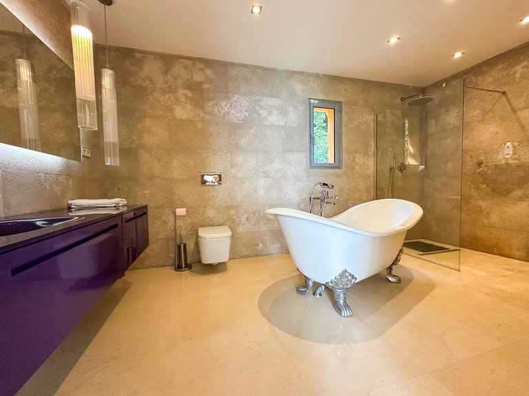 Villa for Sale in Theoule Sur Mer, Cannes Area 17