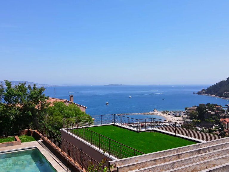 Villa for Sale in Theoule Sur Mer, Cannes Area 2