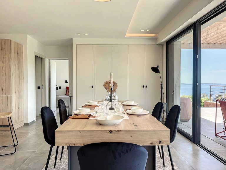 Villa for Sale in Theoule Sur Mer, Cannes Area 9