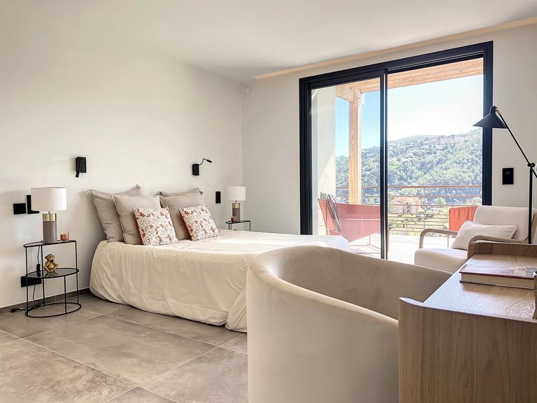 Villa for Sale in Theoule Sur Mer, Cannes Area 11