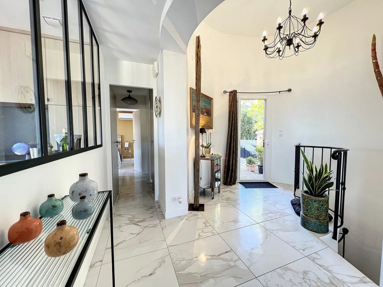 Villa for Sale in Theoule Sur Mer, Cannes Area 5