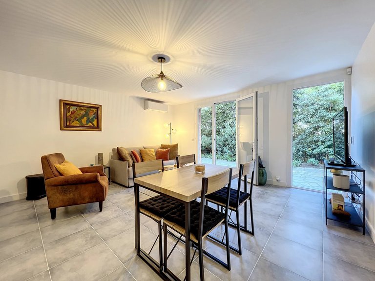 Villa for Sale in Theoule Sur Mer, Cannes Area 17