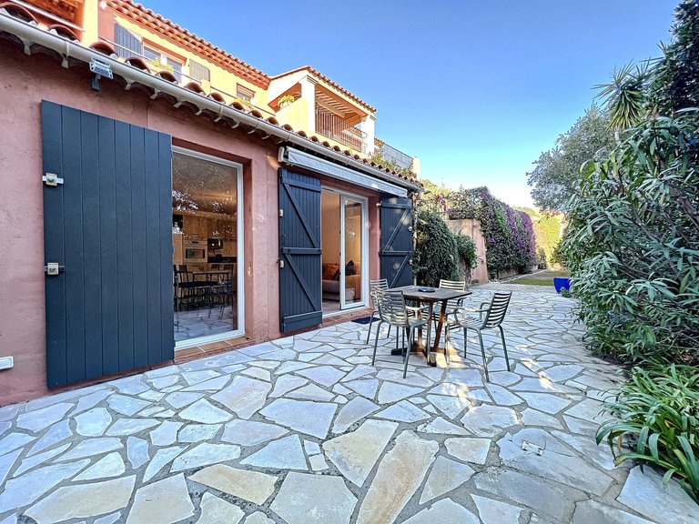 Villa for Sale in Theoule Sur Mer, Cannes Area 20