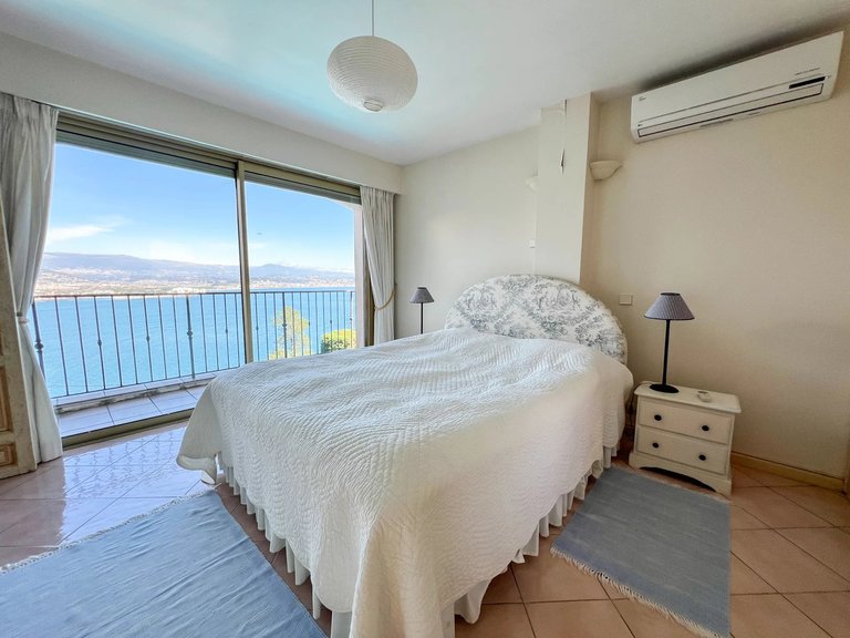 Villa for Sale in Theoule Sur Mer, Cannes Area 17