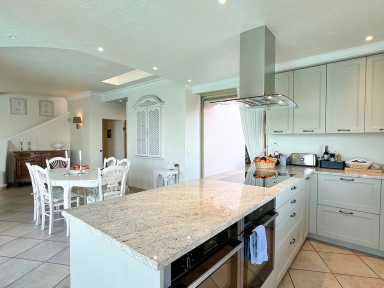 Villa for Sale in Theoule Sur Mer, Cannes Area 10