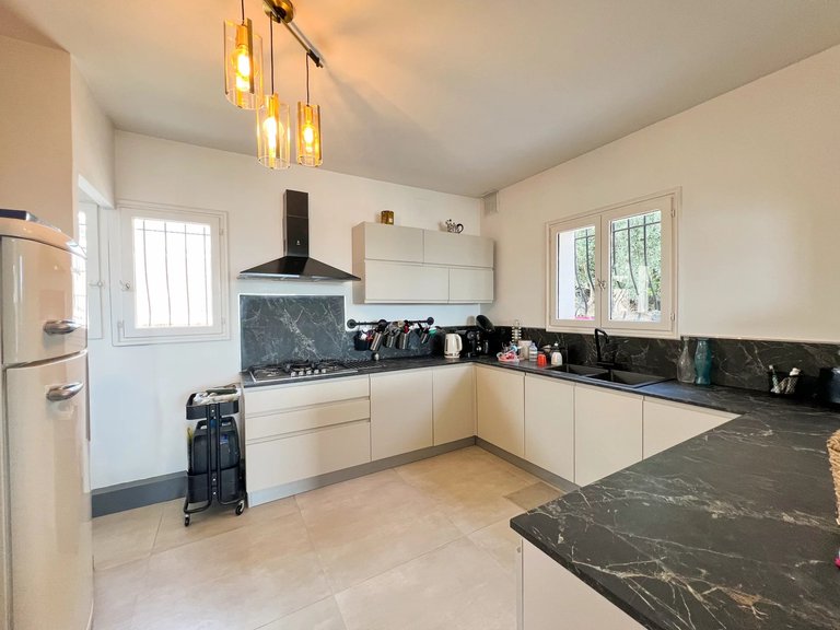 Villa for Sale in Mandelieu La Napoule, Cannes Area 13
