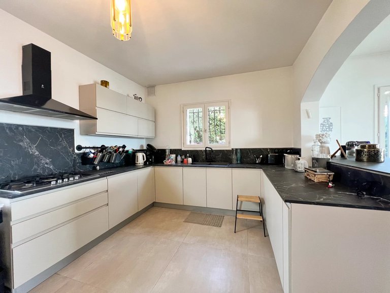 Villa for Sale in Mandelieu La Napoule, Cannes Area 14