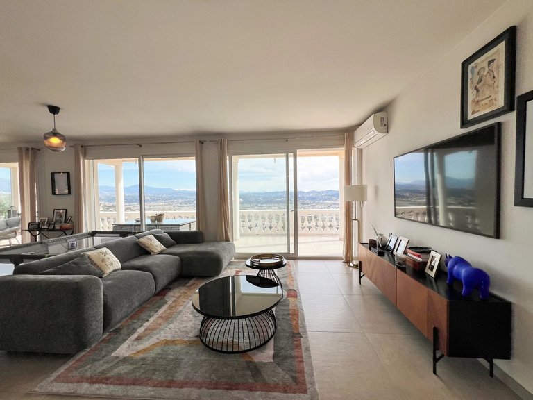Villa for Sale in Mandelieu La Napoule, Cannes Area 10