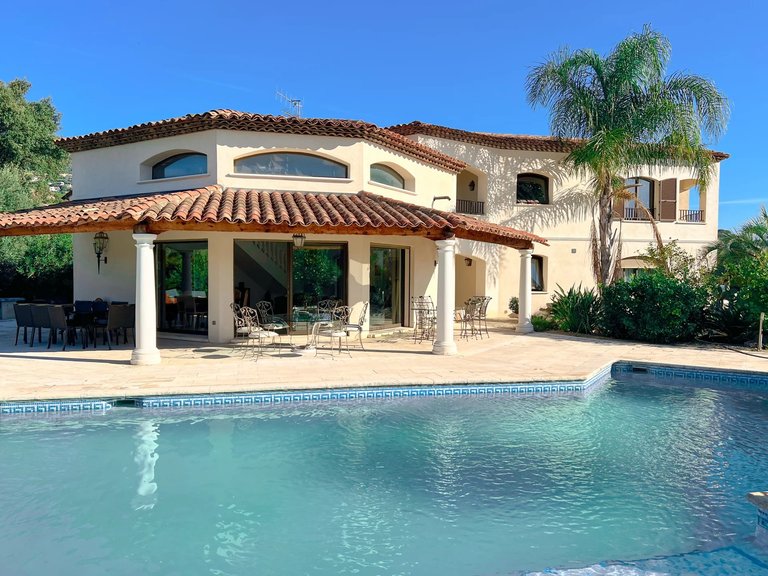Villa for Sale in Mandelieu La Napoule, Cannes Area 2