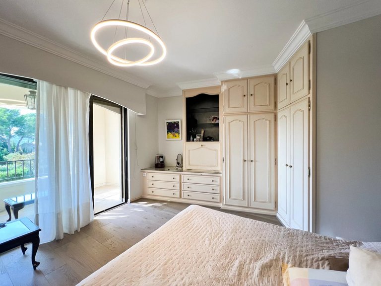 Villa for Sale in Mandelieu La Napoule, Cannes Area 11