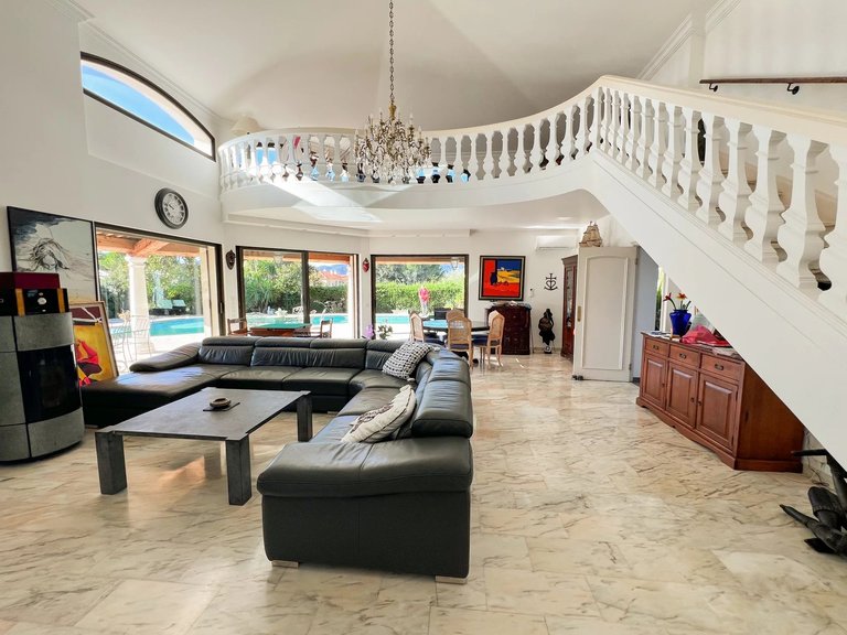 Villa for Sale in Mandelieu La Napoule, Cannes Area 7