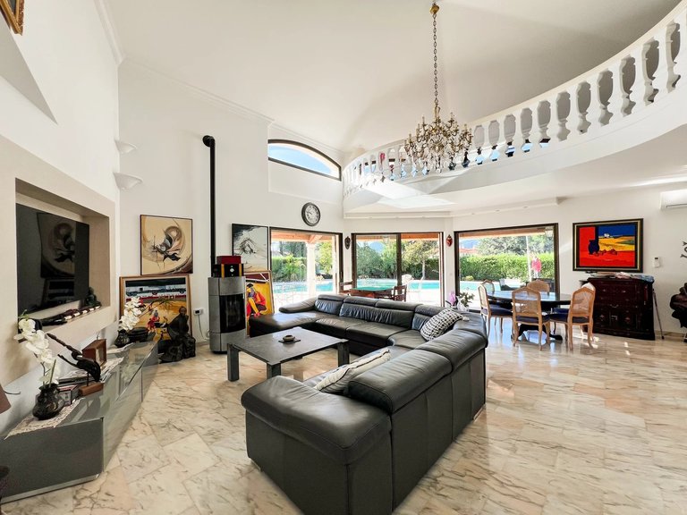 Villa for Sale in Mandelieu La Napoule, Cannes Area 8
