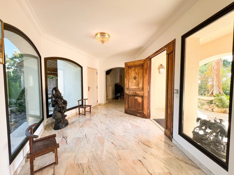 Villa for Sale in Mandelieu La Napoule, Cannes Area 10