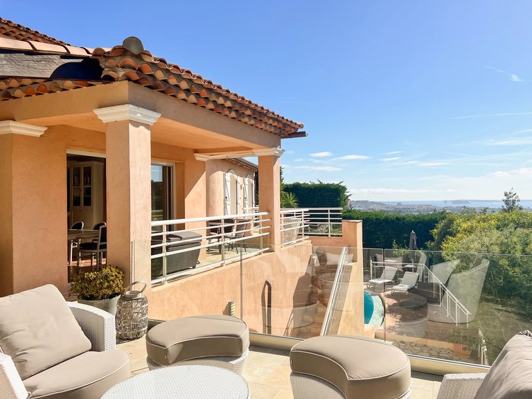 Villa for Sale in Mandelieu La Napoule, Cannes Area 1
