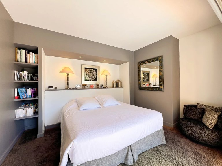 Villa for Sale in Mandelieu La Napoule, Cannes Area 16