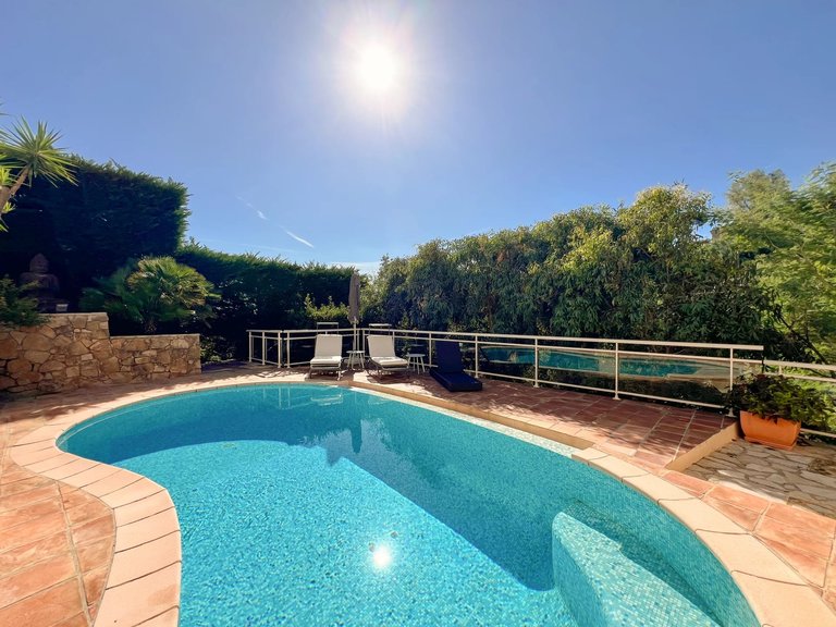 Villa for Sale in Mandelieu La Napoule, Cannes Area 8