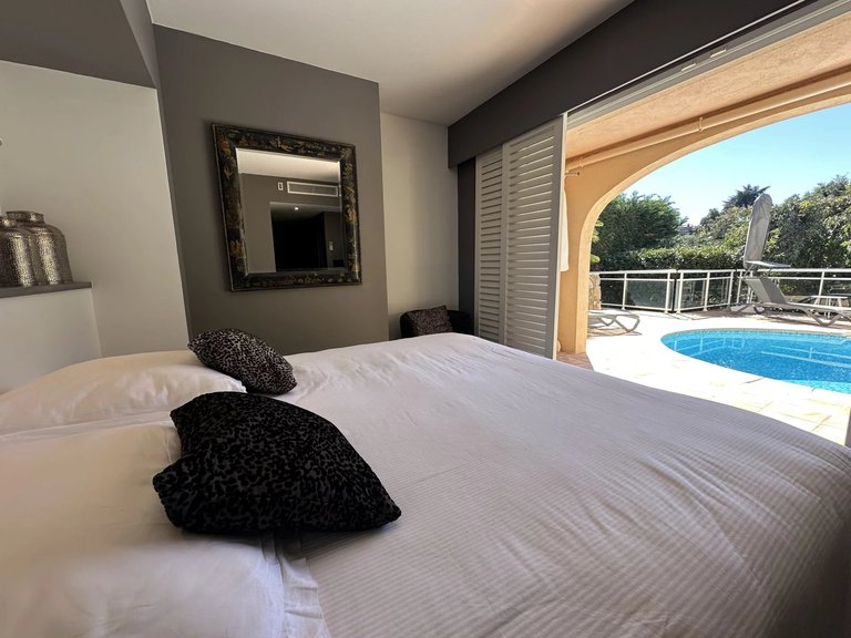 Villa for Sale in Mandelieu La Napoule, Cannes Area 5