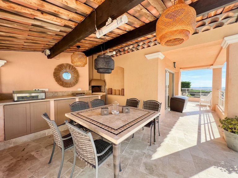 Villa for Sale in Mandelieu La Napoule, Cannes Area 9