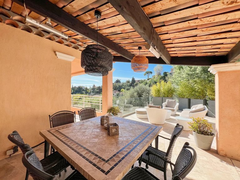 Villa for Sale in Mandelieu La Napoule, Cannes Area 10