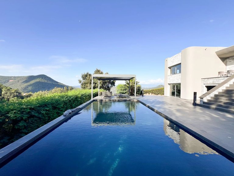 Villa for Sale in Mandelieu La Napoule, Cannes Area 6