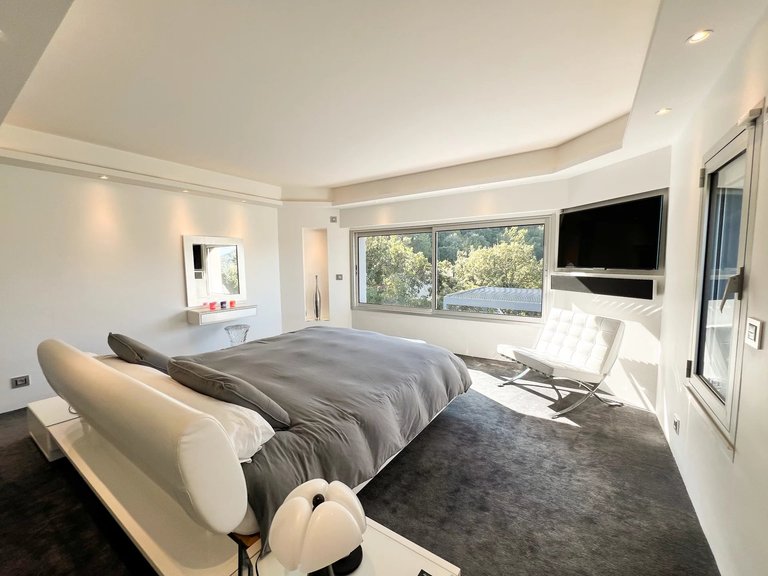 Villa for Sale in Mandelieu La Napoule, Cannes Area 3