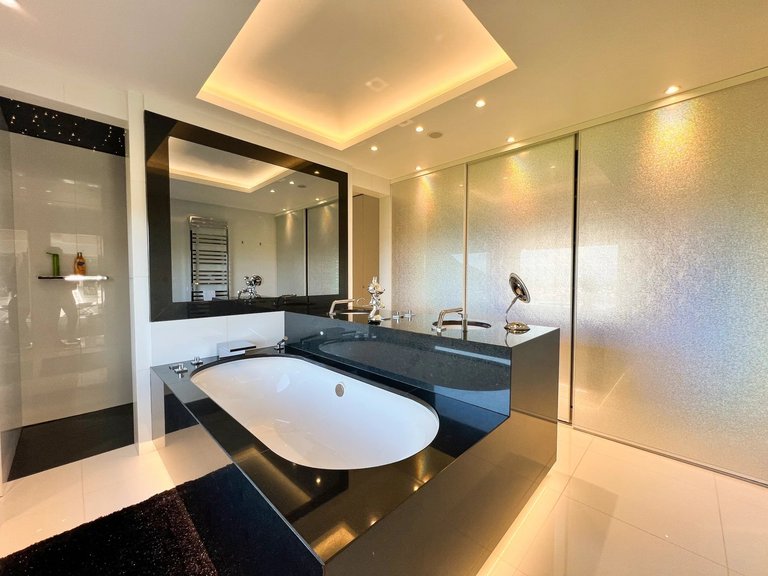 Villa for Sale in Mandelieu La Napoule, Cannes Area 4