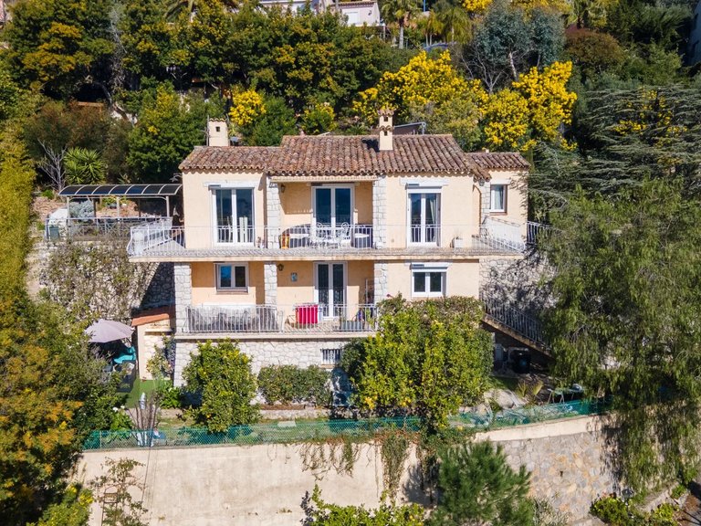 Villa for Sale in Mandelieu La Napoule, Cannes Area 1