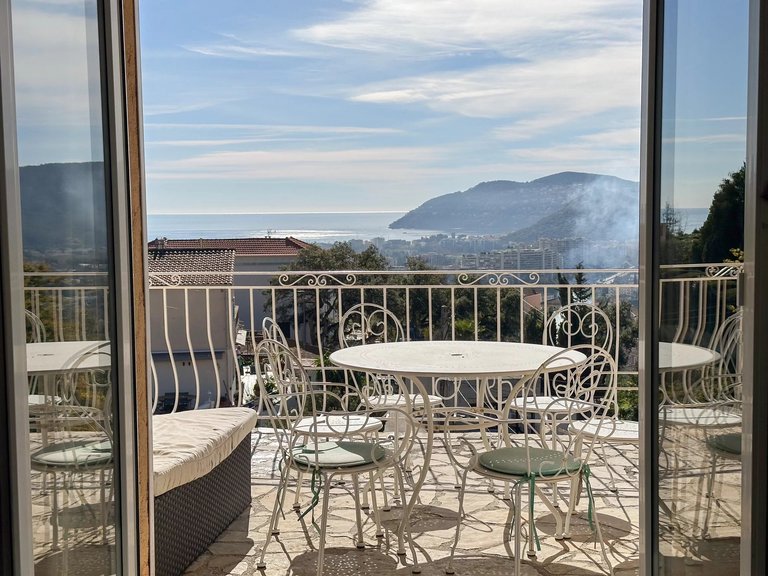 Villa for Sale in Mandelieu La Napoule, Cannes Area 2